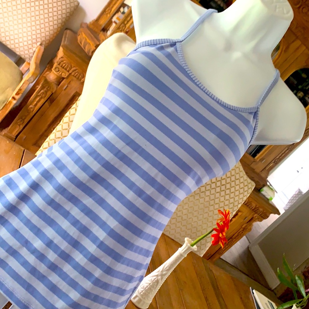 Lululemon size 4 striped tank